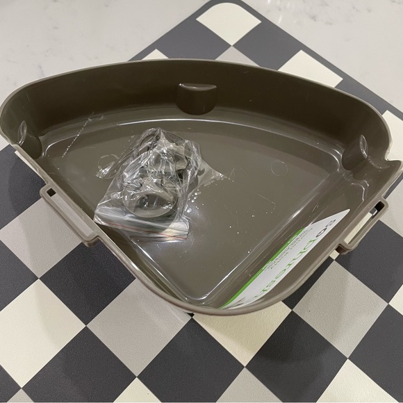 NEW SoPhresh Corner Potty Pan for small animals! - Picture 3 of 6